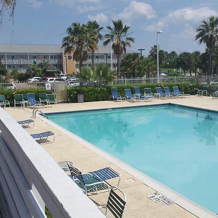 Inn At The Waterpark Галвестон Экстерьер фото