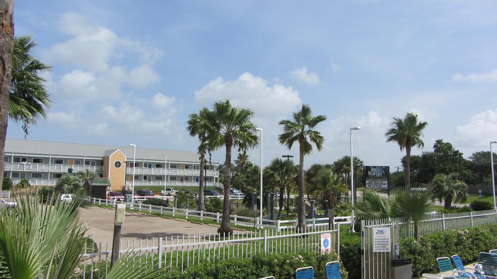 Inn At The Waterpark Галвестон Экстерьер фото